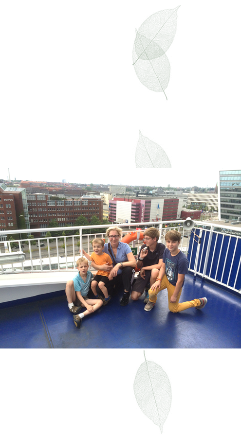 Six leaves positioned down the right size of the calendar, placed at various distances and angles.